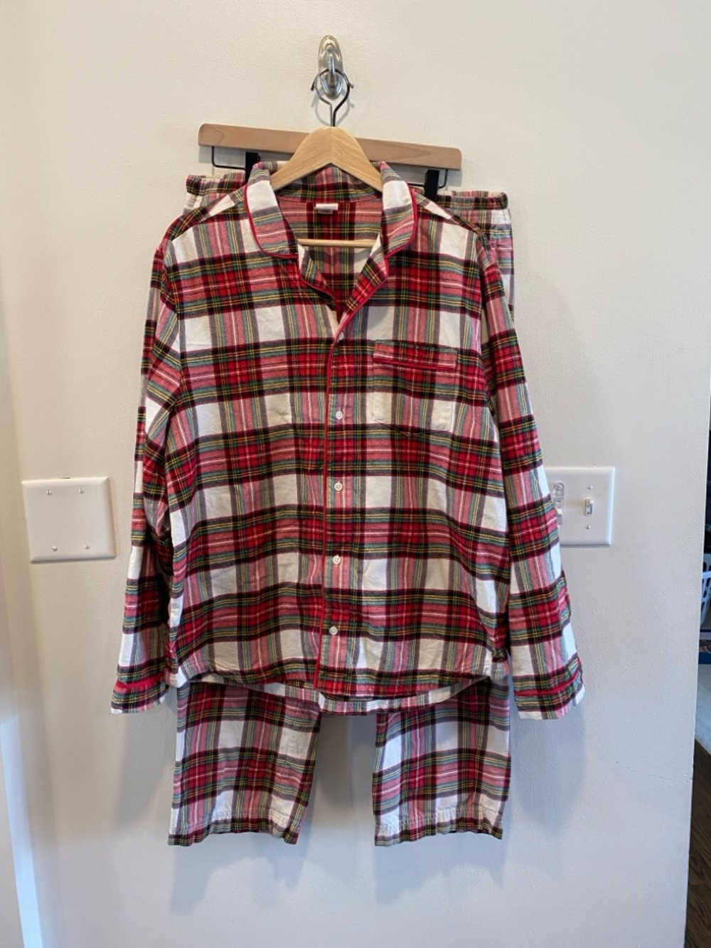 Hanna Andersson adult flannel pajama set Unisex size Large family holiday plaid